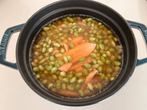 ストウブで作る!サバと枝豆の炊き込みご飯②