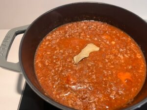 ストウブで作る!牛肉のラグー(ミートソース)④