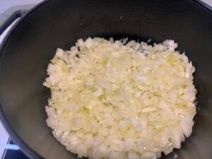 ストウブで作る!牛肉のラグー(ミートソース)①