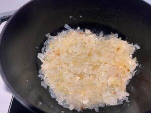 ストウブで作る!牛肉のラグー(ミートソース)①