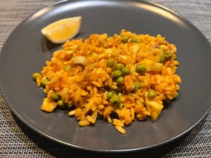 ストウブで作る！イカとグリーンピースのパエリア